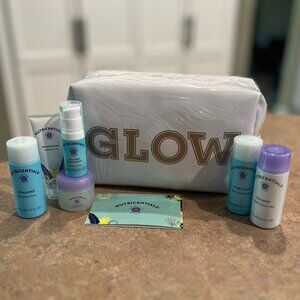 Nu Skin Nutricentials® Bioadaptive Skin Care™ Trial Set: Glow Bag (NWT)